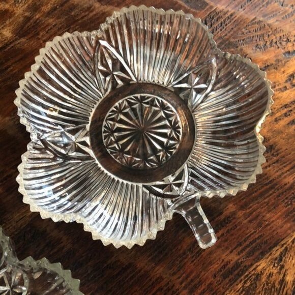2 Vintage Federal Glass Clear 4 Leaf Clover Ashtrays/Candy Dish - Picture 3 of 6